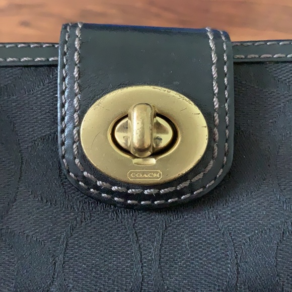 COACH wallet - Picture 6 of 6